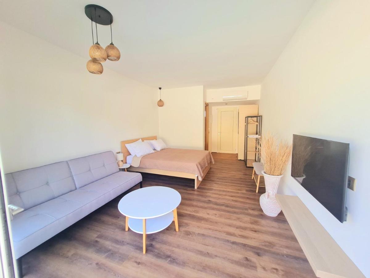 Theros Suites Haraki Exterior photo